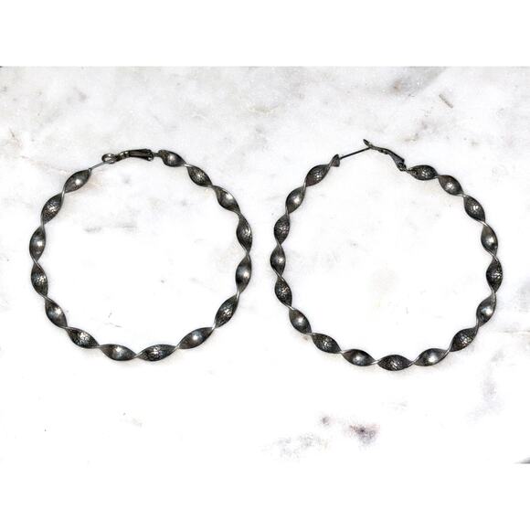 Vintage Silver Tone Twisted Hoop Earrings - Elegant and Stylish - Picture 2 of 5